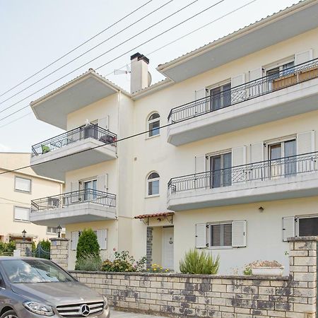 La Casa - Traditionally Elegant Apt 38M2 W Prk Grd Ioannina Exterior foto